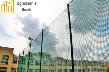 Boisko sportowe - Osłaniająca boisko dookoła - Osłaniające siatki ochronne